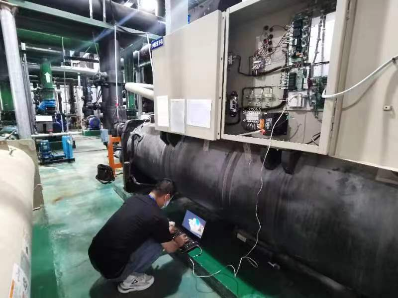 工业/平板显示行业中央空调高效、节能解决方案